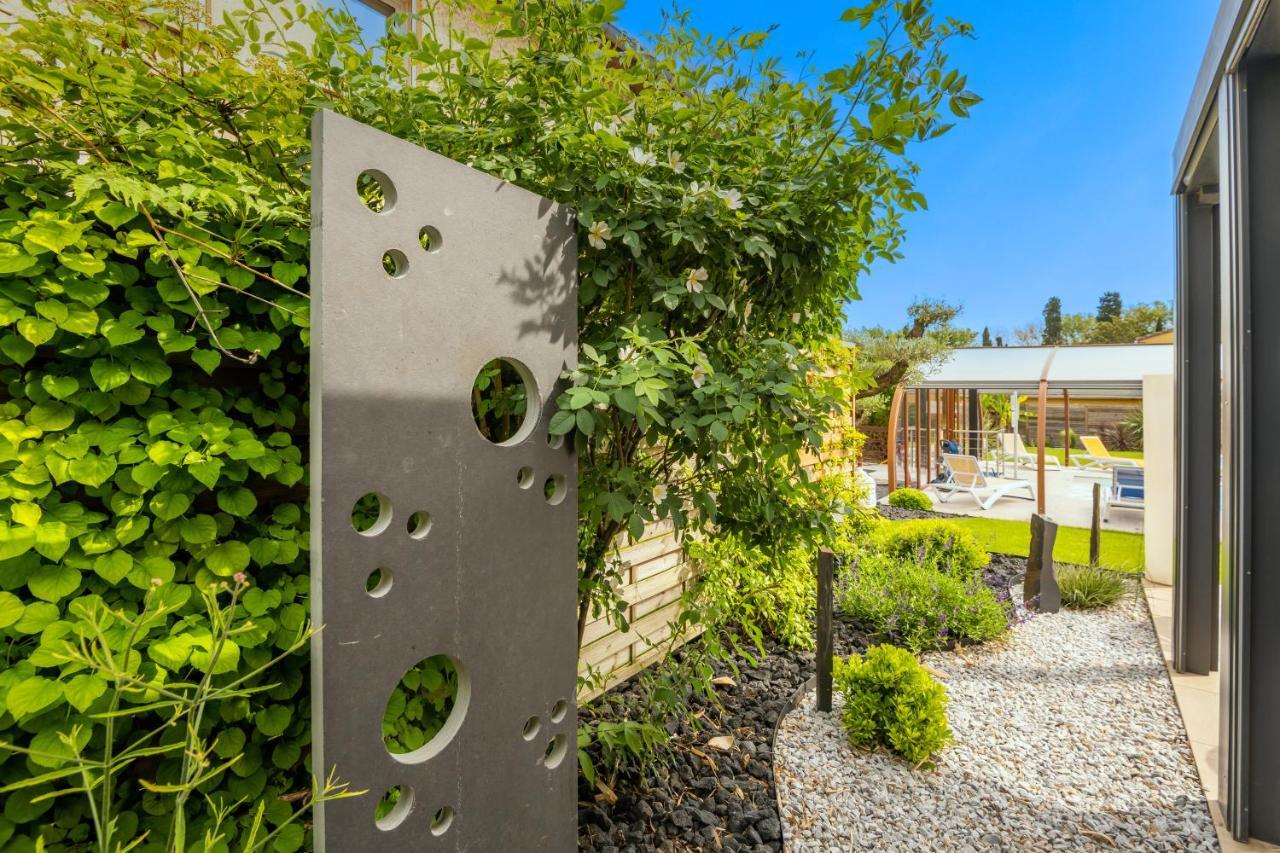 Logis Hotel Restaurant Le Clos Fleuri Castelnaudary Exterior foto