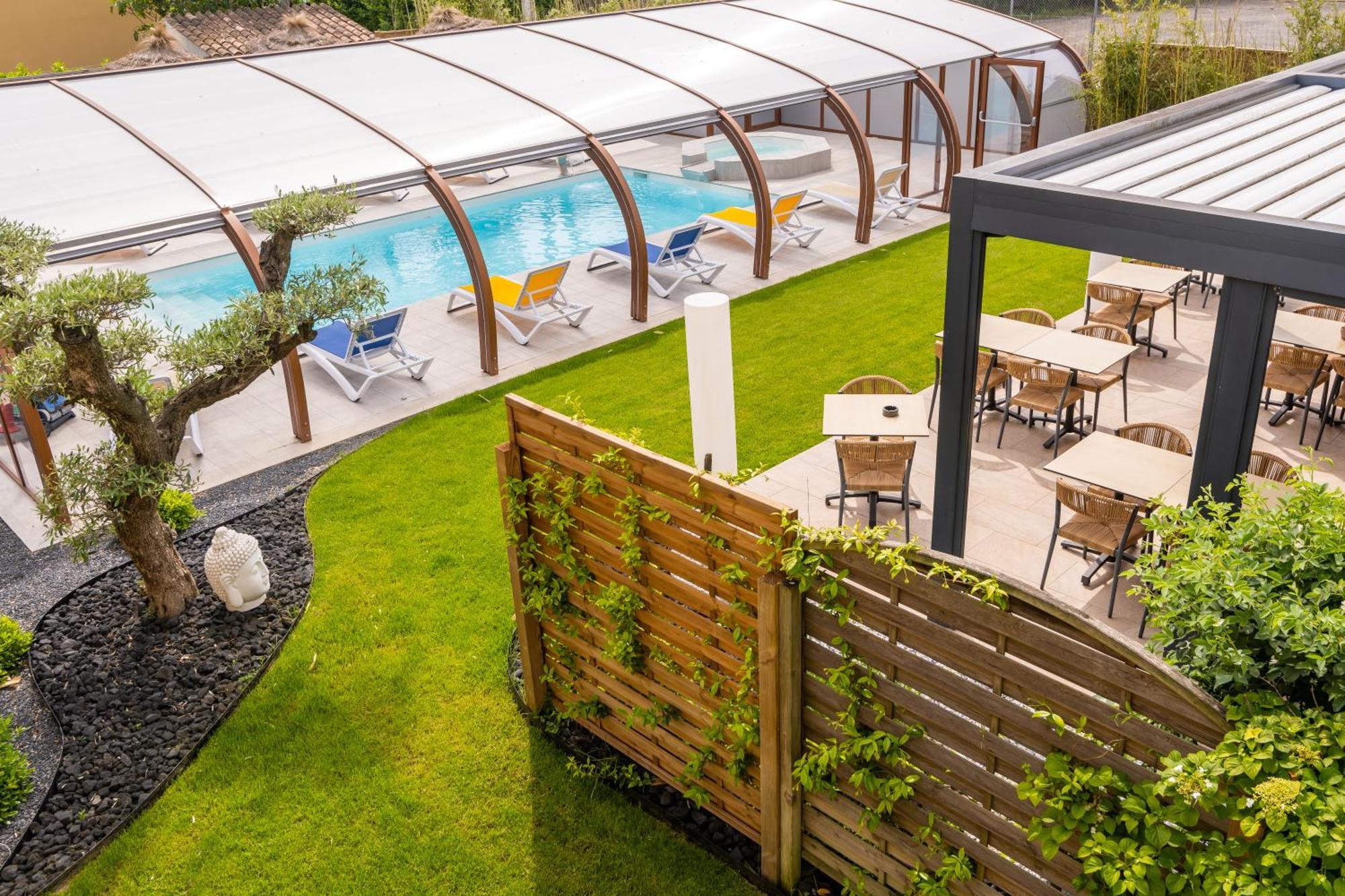 Logis Hotel Restaurant Le Clos Fleuri Castelnaudary Exterior foto