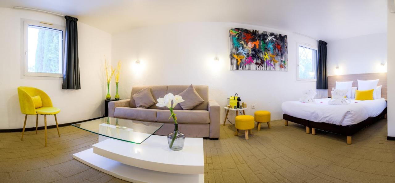 Logis Hotel Restaurant Le Clos Fleuri Castelnaudary Exterior foto